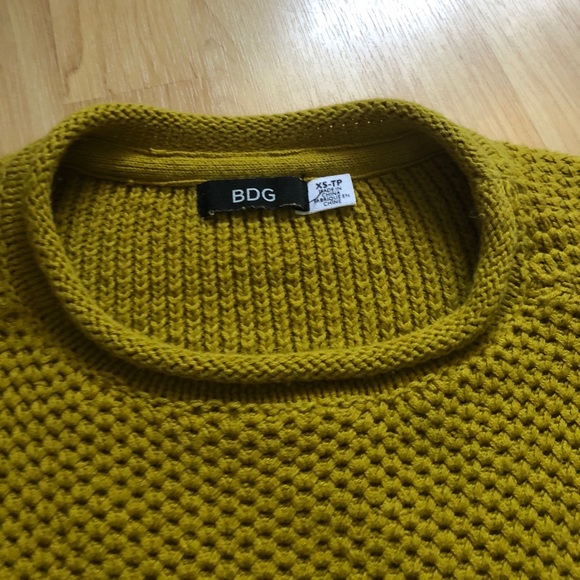XS BDG Mustard Crop Sweater - Picture 5 of 7